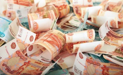 Новое расследование журналиста Ивана Голунова выявило многомиллионные траты мэрии Москвы на уборку осенних листьев